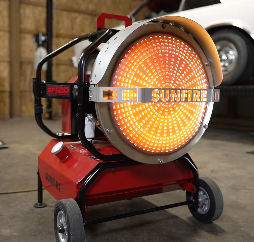 Sunfire_Image rock energy systems worker with metal